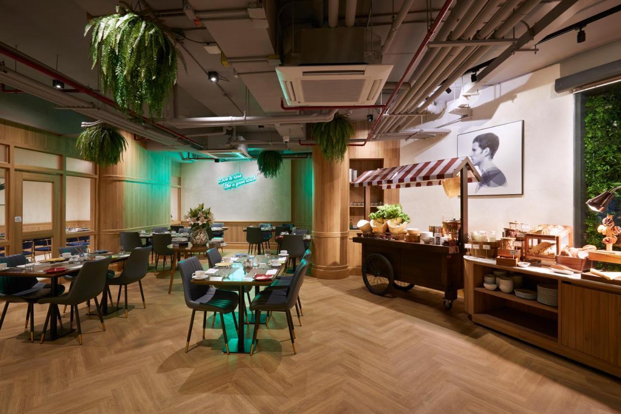 Somerset Rama 9 Bangkok - SHA Plus Certified Bagian luar foto The interior of the restaurant