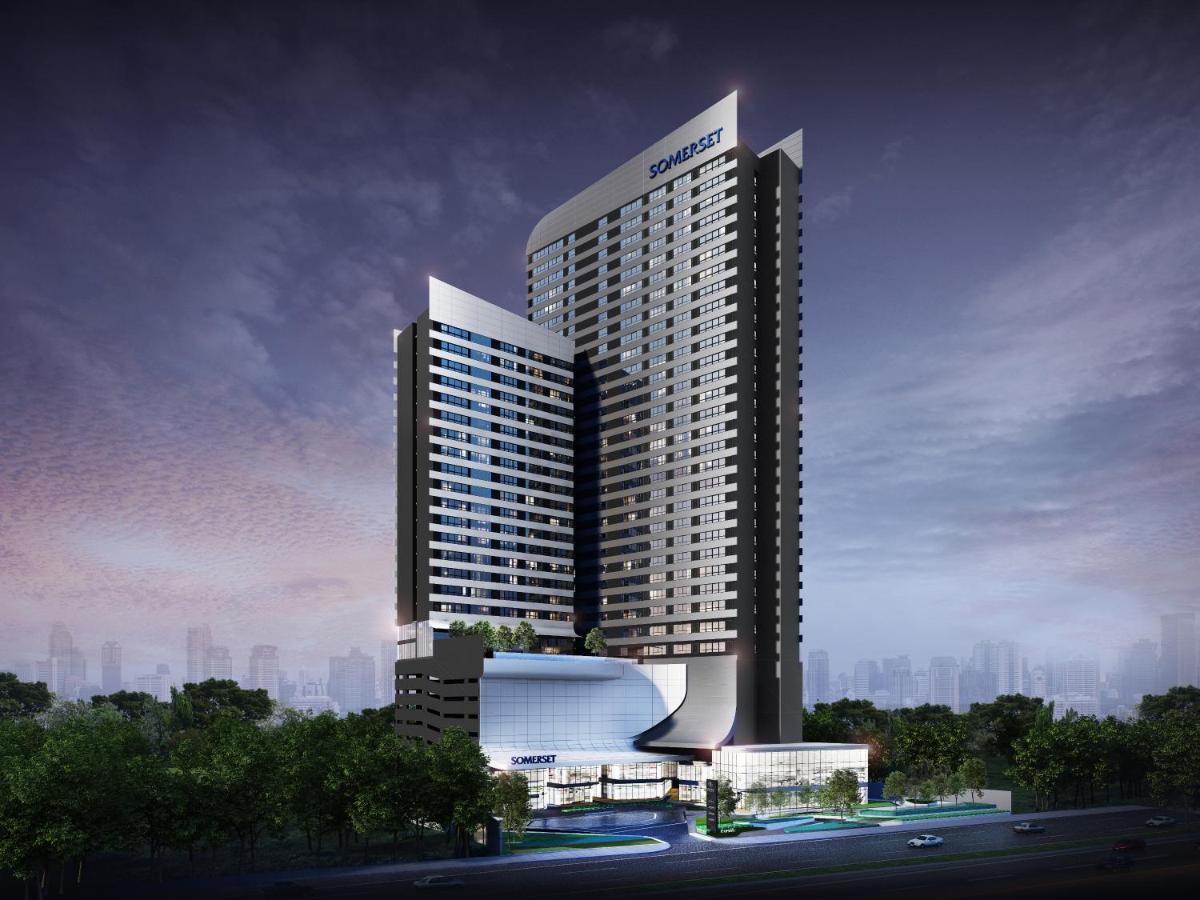 Somerset Rama 9 Bangkok - SHA Plus Certified Bagian luar foto The hotel's exterior